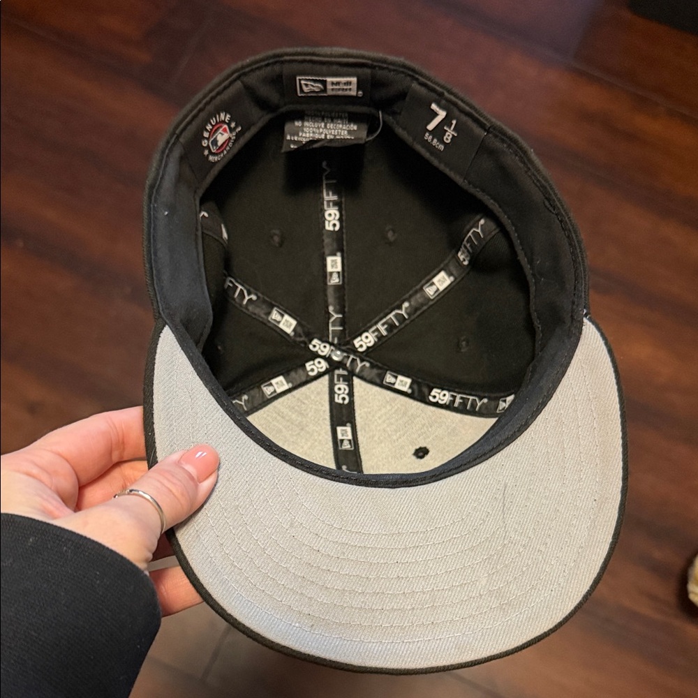 Black Embroidered Blue Jays Baseball Cap - Picture 3 of 3